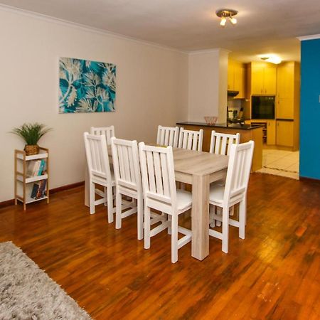 Holiday Home In Sea Point, Fresnaye Le Cap Extérieur photo