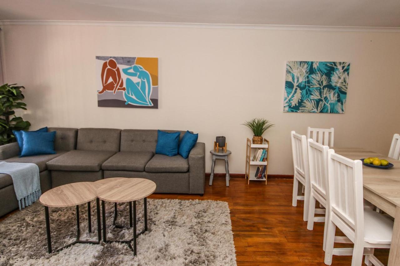 Holiday Home In Sea Point, Fresnaye Le Cap Extérieur photo