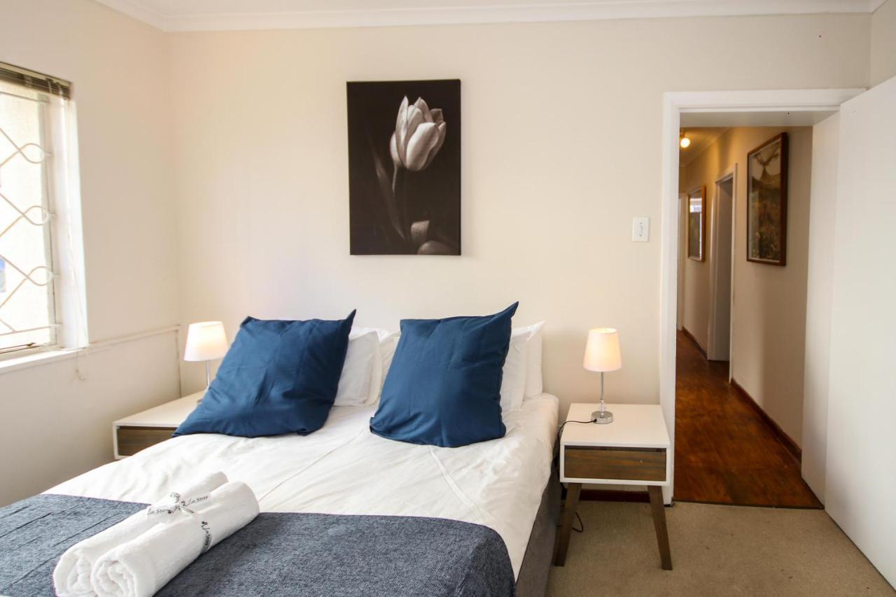 Holiday Home In Sea Point, Fresnaye Le Cap Extérieur photo