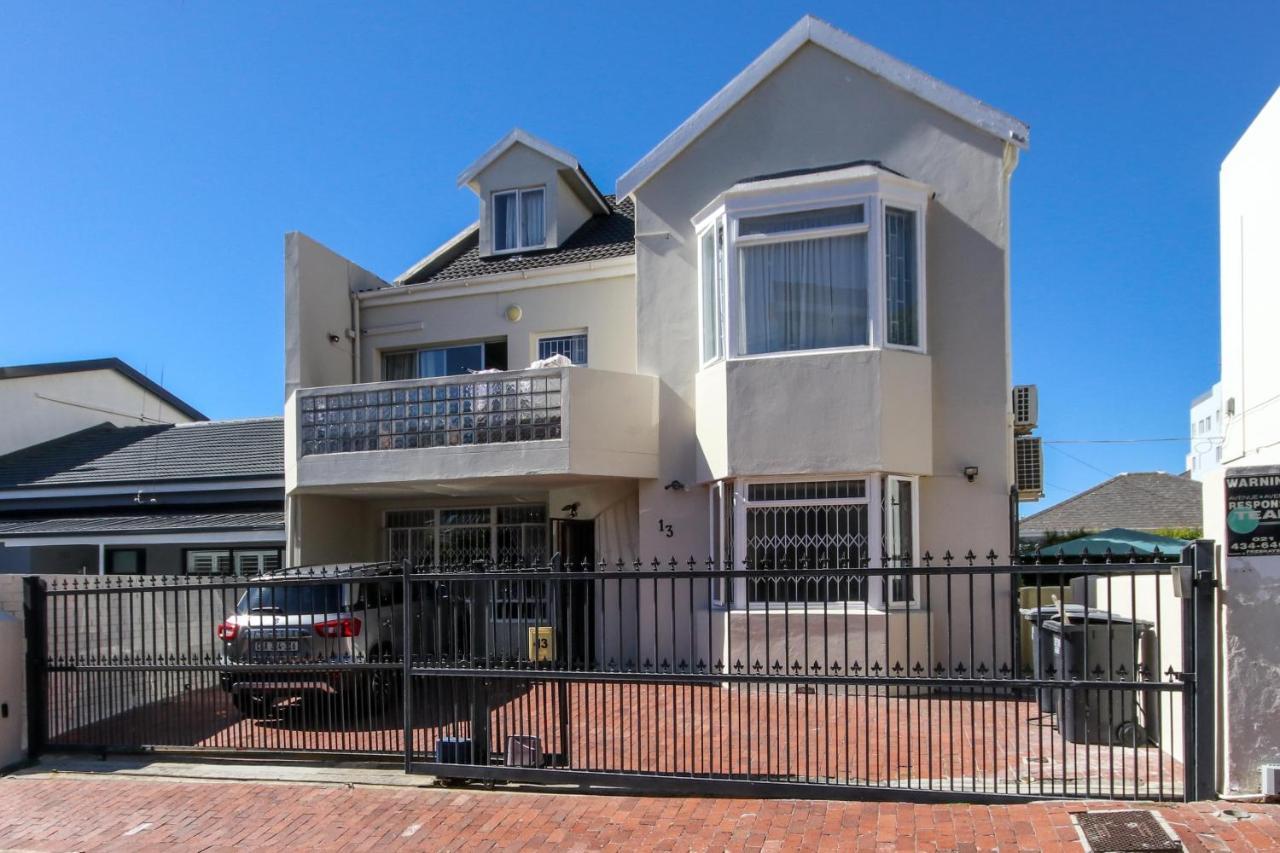 Holiday Home In Sea Point, Fresnaye Le Cap Extérieur photo