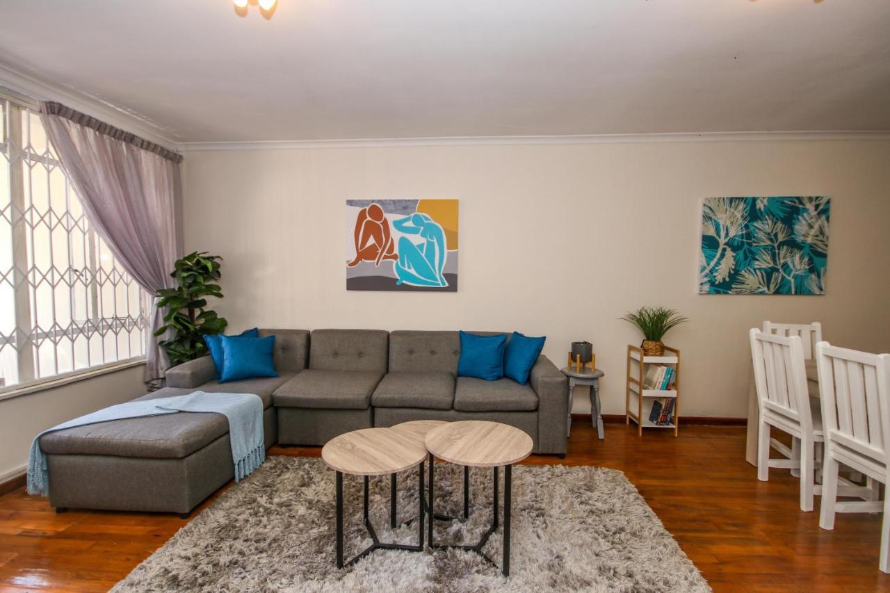 Holiday Home In Sea Point, Fresnaye Le Cap Extérieur photo