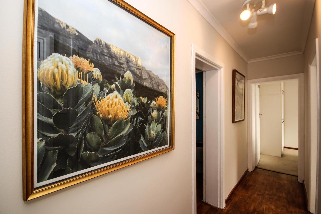 Holiday Home In Sea Point, Fresnaye Le Cap Extérieur photo
