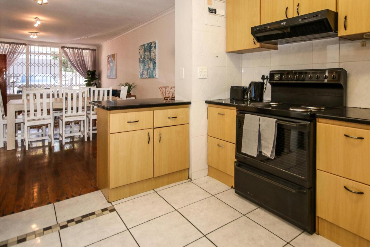 Holiday Home In Sea Point, Fresnaye Le Cap Extérieur photo